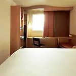Ibis Centre 3*