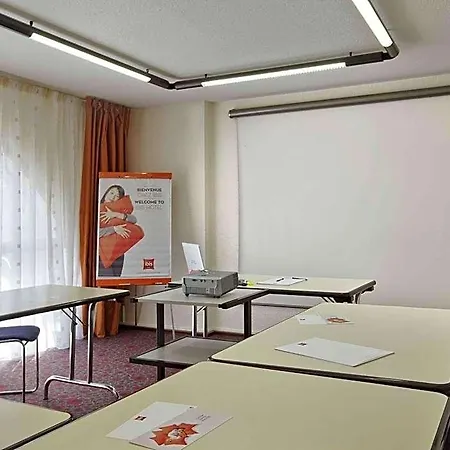 Hotel Ibis Centre 3*